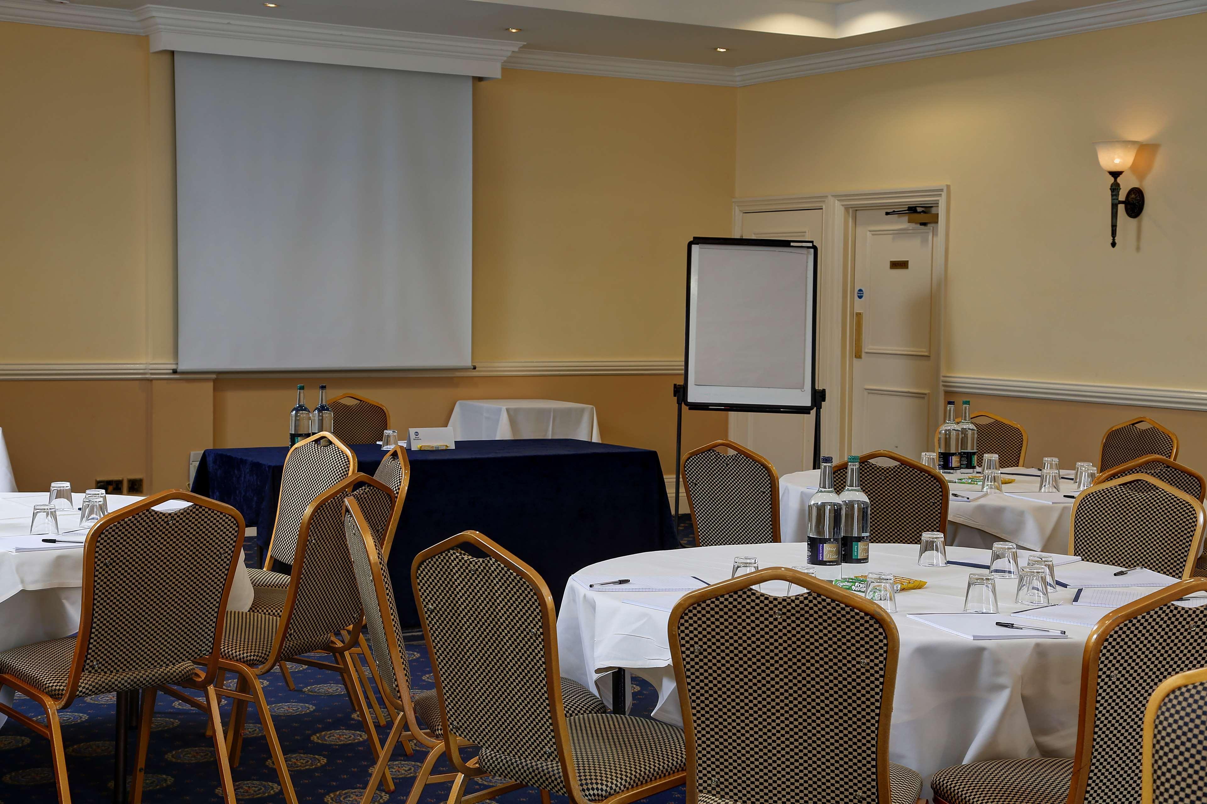 Crowne Plaza East Midlands Airport By Ihg Hotel ดาร์บี ภายนอก รูปภาพ