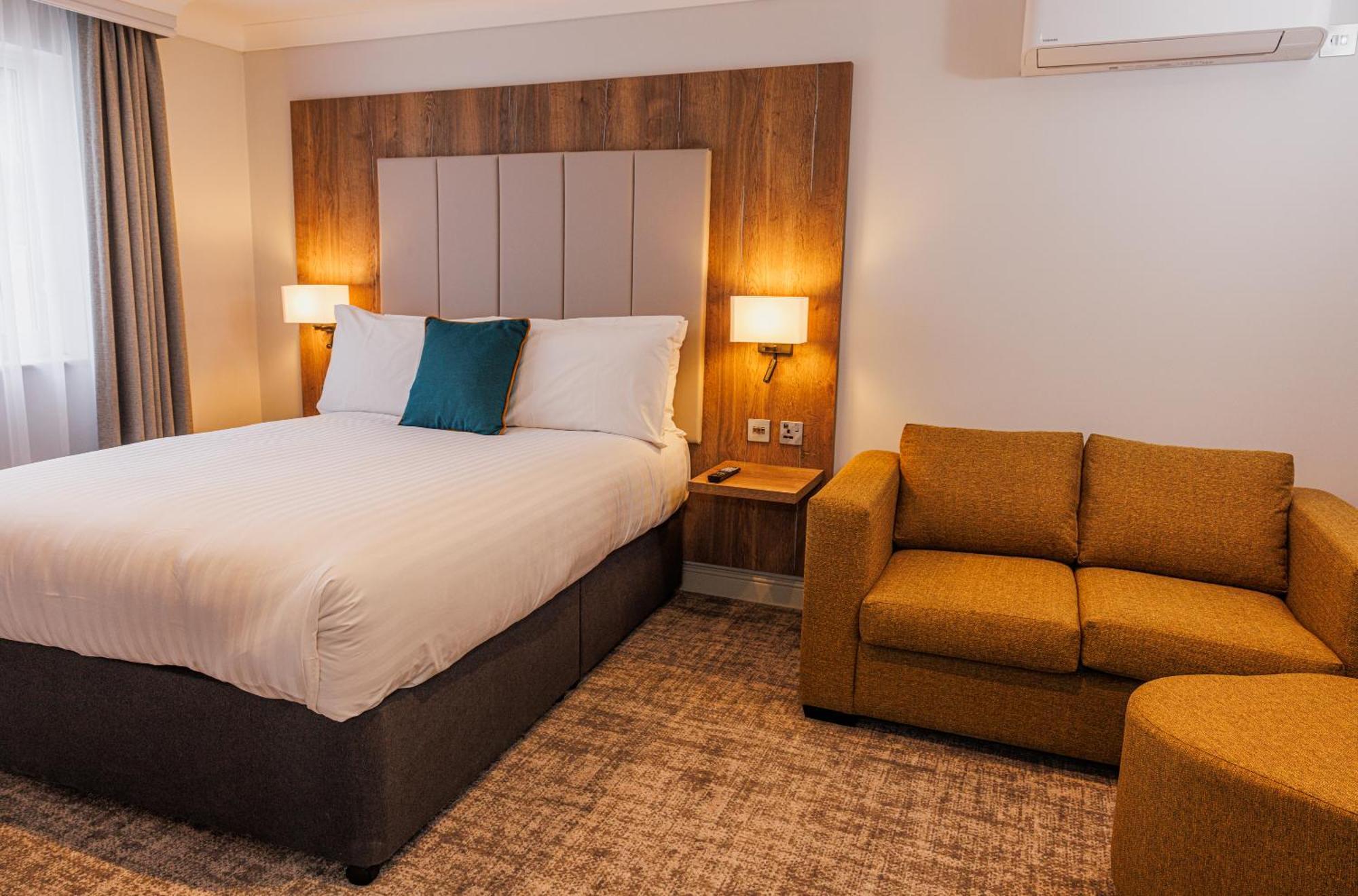 Crowne Plaza East Midlands Airport By Ihg Hotel ดาร์บี ภายนอก รูปภาพ