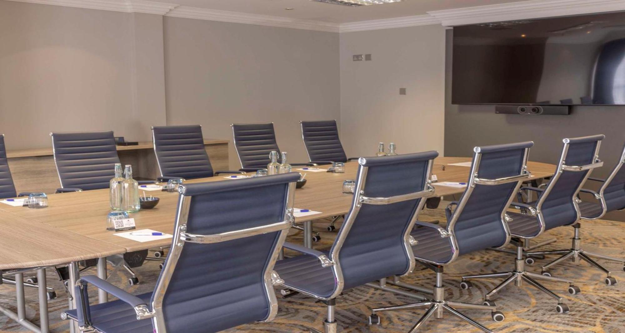 Crowne Plaza East Midlands Airport By Ihg Hotel ดาร์บี ภายนอก รูปภาพ