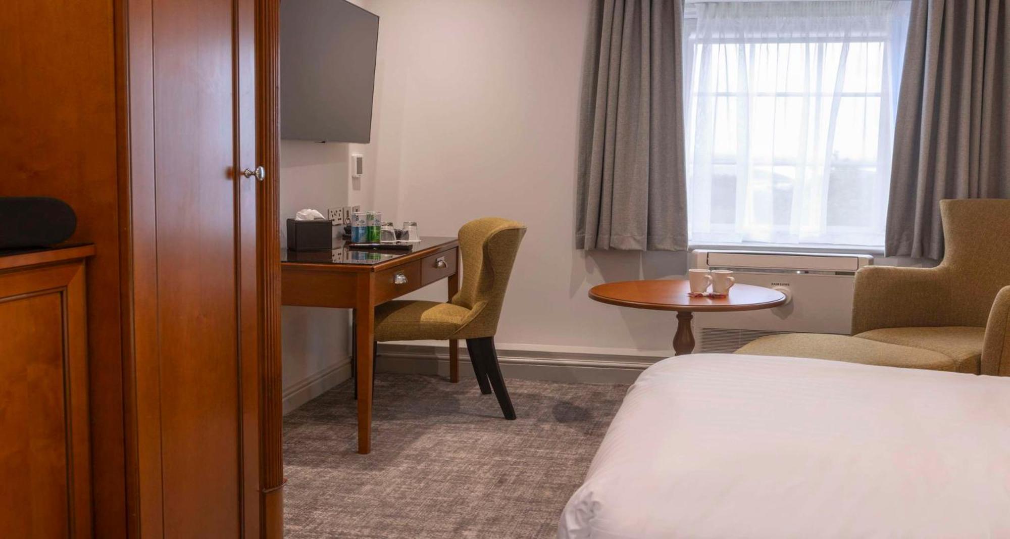 Crowne Plaza East Midlands Airport By Ihg Hotel ดาร์บี ภายนอก รูปภาพ