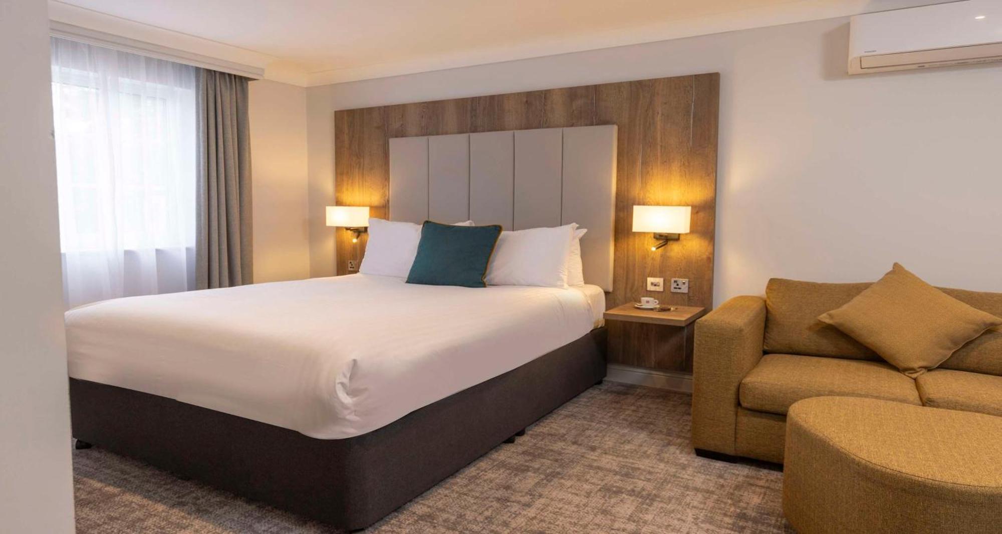 Crowne Plaza East Midlands Airport By Ihg Hotel ดาร์บี ภายนอก รูปภาพ