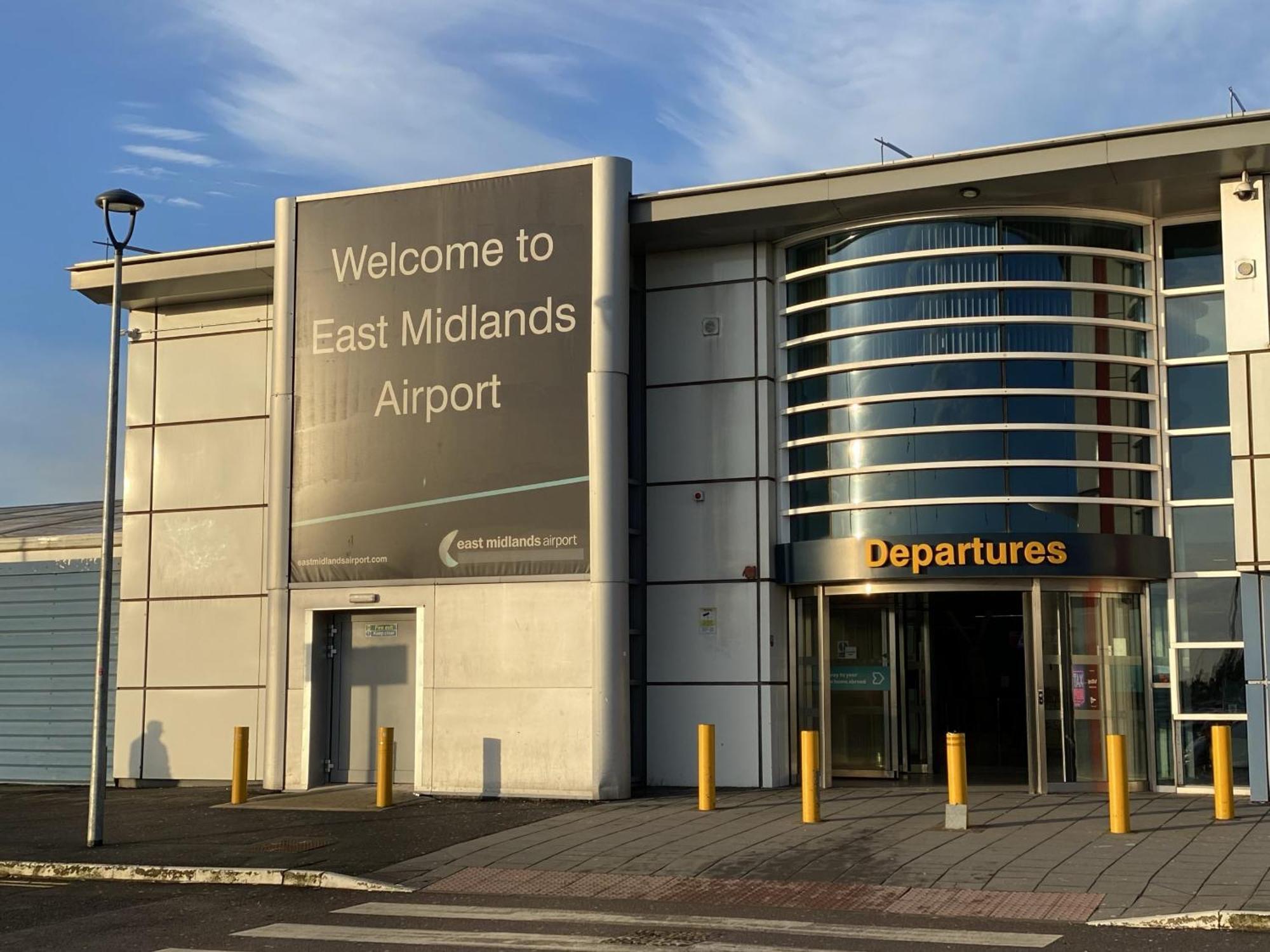 Crowne Plaza East Midlands Airport By Ihg Hotel ดาร์บี ภายนอก รูปภาพ
