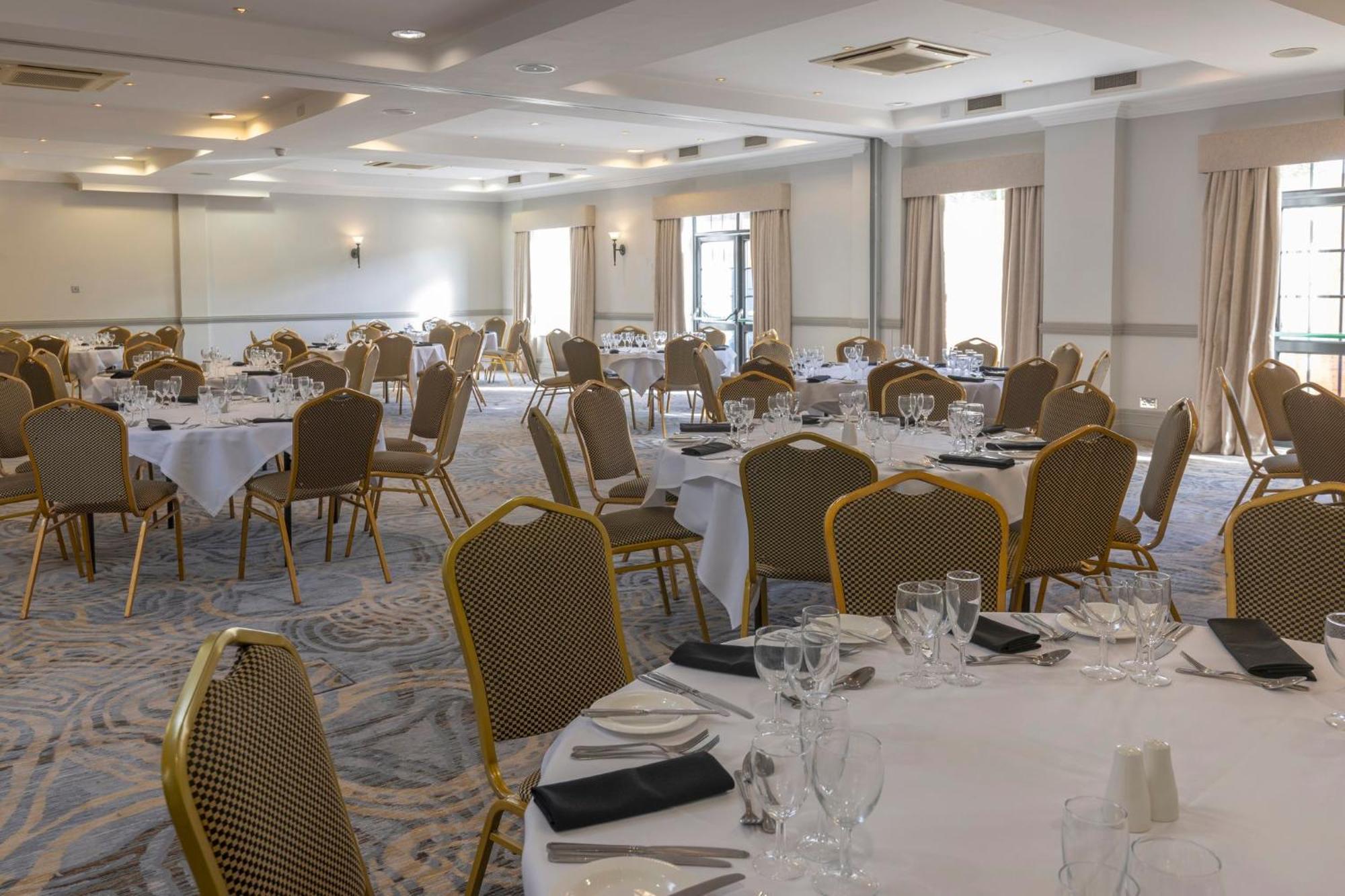 Crowne Plaza East Midlands Airport By Ihg Hotel ดาร์บี ภายนอก รูปภาพ