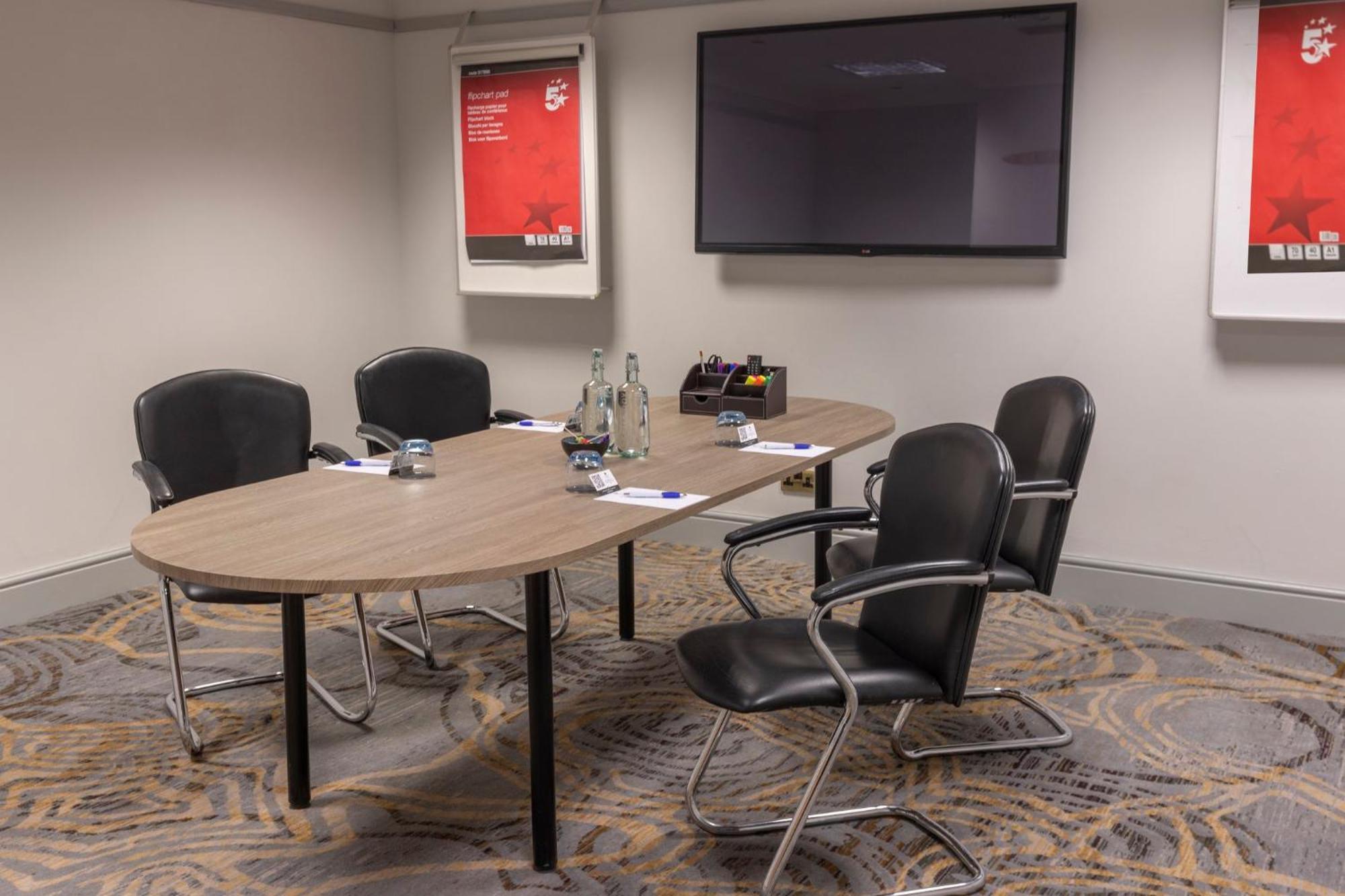 Crowne Plaza East Midlands Airport By Ihg Hotel ดาร์บี ภายนอก รูปภาพ