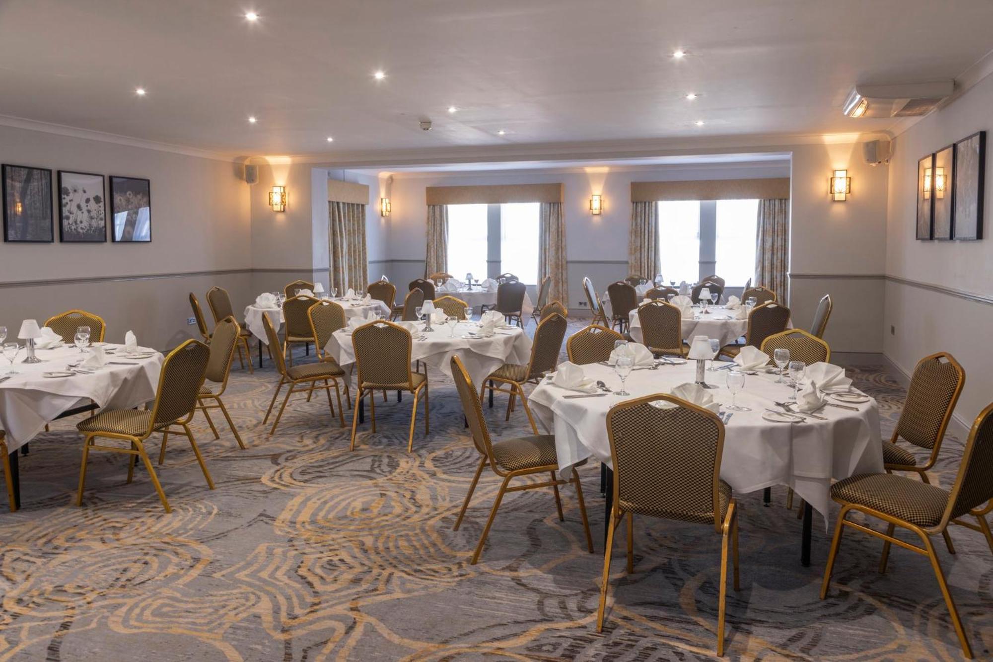 Crowne Plaza East Midlands Airport By Ihg Hotel ดาร์บี ภายนอก รูปภาพ