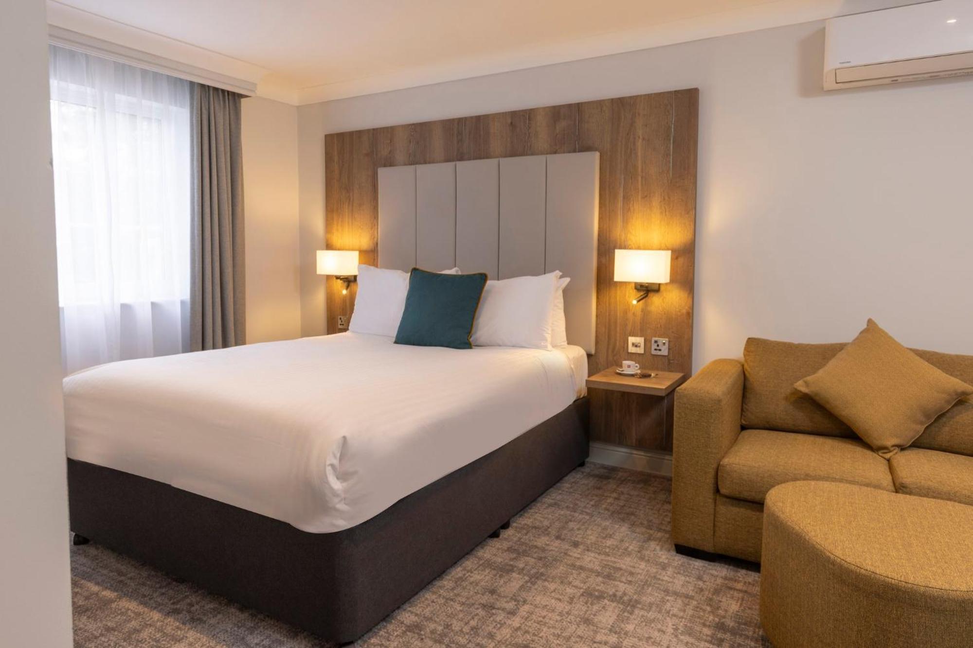 Crowne Plaza East Midlands Airport By Ihg Hotel ดาร์บี ภายนอก รูปภาพ